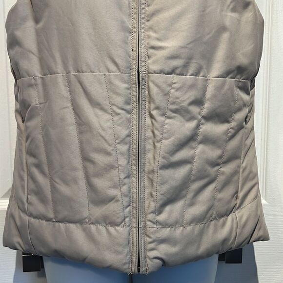 ‎Kirkland Signature Brown/Cream Reversible Vest Size S - Picture 11 of 13